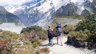 Ilse met haar gezin in de bergen van Nieuw Zeeland
